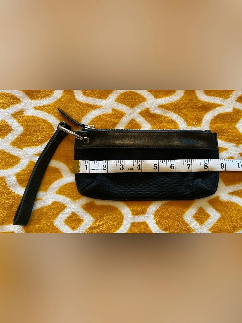 Banana Republic Black Wristlet Wallet Pouch w/ Zipper & Wrist Strap, Solid